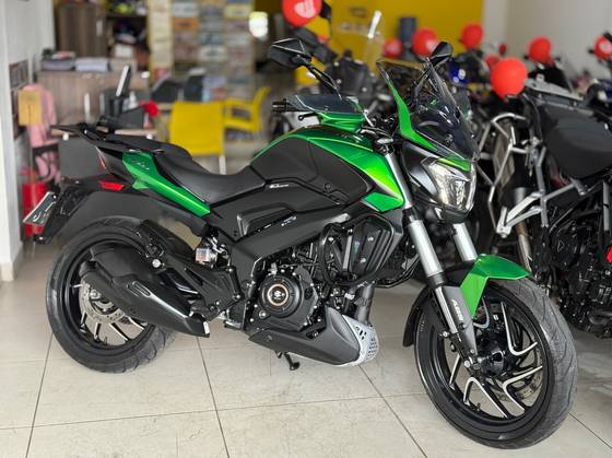 BAJAJ DOMINAR 400 